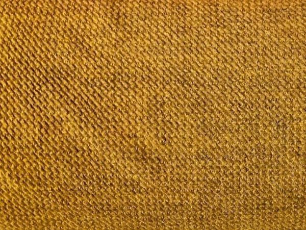 Tricot de polyester jaune moutarde