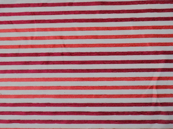 Ligné beige et rouge