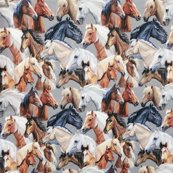 Chevaux réalistes
