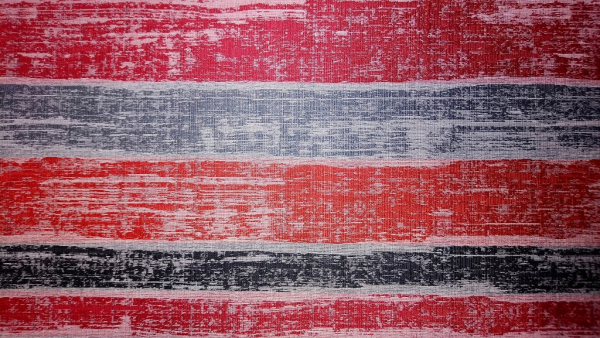 Ligné rouge et charcoal